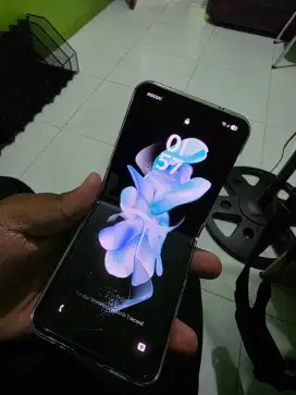 Samsung Galaxy Z Flip 4 512gb Hitam
