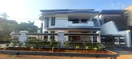 Rumah hoek 2lt 20x30 600m type 10KT Taman Modern Cakung Jakarta Timur