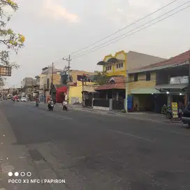 RUMAH DI MARGOREJO HITUNG TANAH NOL JALAN RAYA