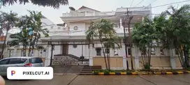 Rumah Besar Harga Tanah 800m² Rajawali Selatan