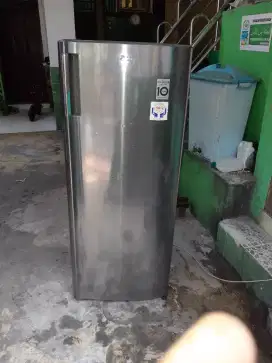 Freezer Inverter merk LG