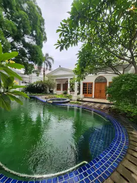 Rumah American Classic di Pondok Indah Harga Nego