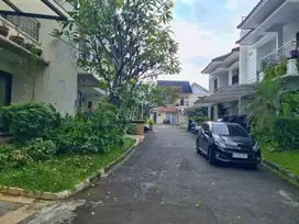 Rumah mewah dgn Kolam Renang Pribadi. Hunian yg nyaman dan Strategis