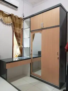 LEMARI BAJU MINIMALIS