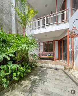 Dijual Rumah Cluster Eksklusif 2 Lantai Furnished Lokasi Strategis Di