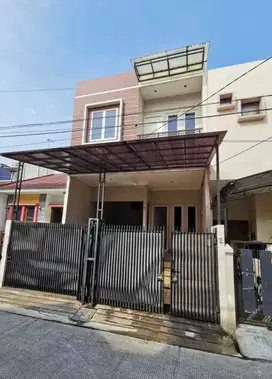 Rumah Model Minimalis Modern  2,5 Lantai Di Kelapa Gading Jakut