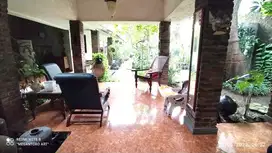 Rumah Nias Surabaya area komersil