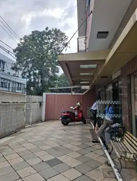 Dijual Kost kostan 4 lantai di Tebet Barat, Jalan 3 mobil