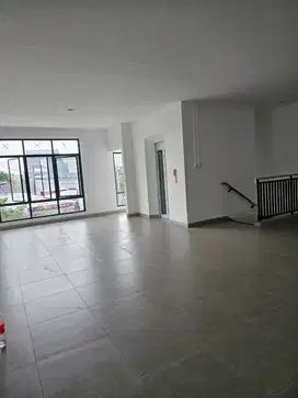 Sewa ruangan  cck utk kantor 1 lantai Jl. Pahlawan