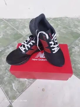 Sepatu New Balance (NB)