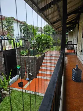 DIJUAL RUMAH DI HOOK, SANGAT TERAWAT, SIAP HUNI DGN GAYA EUROASIA DI C