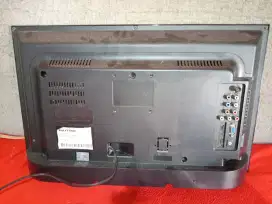 Dijual TV LED 24 Kondisi mulus, semua normal silahkan lokasi melong
