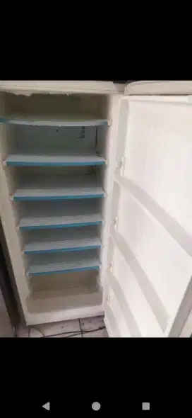 Jual bu freezer kulkas ukuran 6 rak normal no kendala merk LG