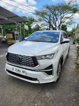 Innova zenix q modelista zenix hibrid