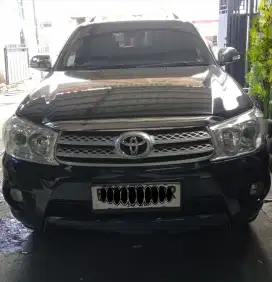 Toyota Fortuner 2.5G Dis 2010 - Matic