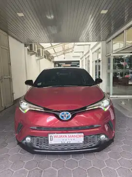 TOYOTA C-HR 1.8 HYBRID A/T 2019