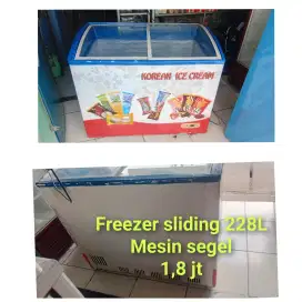 Freezer sliding 228 ltr bekas bergaransi