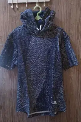 Preloved atasan baju Kaos hoodie Cowok waram hitam abu