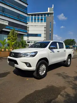 Toyota Hilux Revo 2020 / 2019 Tangan 1 4x4 4wd mulus rapih