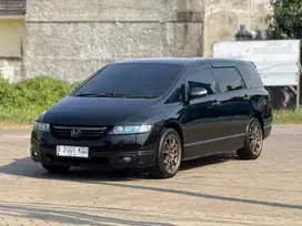 Mobil Odyssey 2.4L At