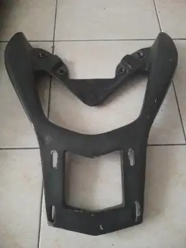 briket solid besi dudukan givi
