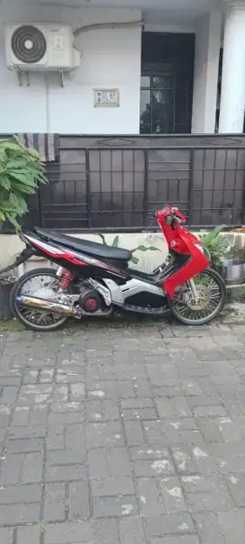 Dijual motor NOUVO 2005