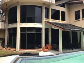 DIJUAL RUMAH DI DAERAH SIMPRUG JAKARTA SELATAN