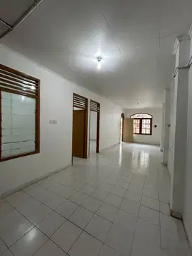 Rumah siap pakai kelapa gading dekat mall kelapa gading