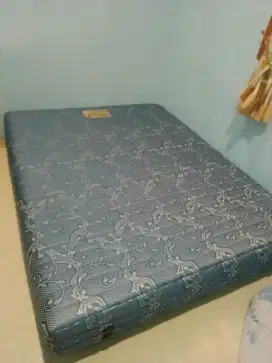 Tempat Tidur Guhdo