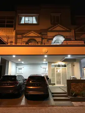Jual Rumah Cluster Garden House PIK 8x17 Full Furnish 3 Lantai