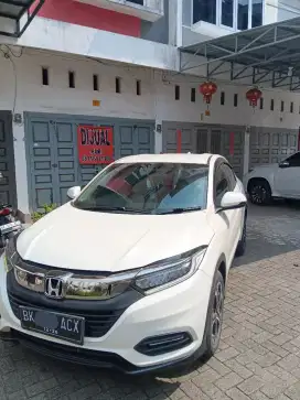 Dijual mobil pribadi honda HR-V tahun 2021