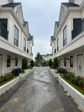 Rumah Dijual di Lavon 2, Tangerang, 3 Lantai - 0857 5952 2272