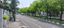 Rumah Tinggal di Puri Indah Raya, Kembangan,  Jakarta Barat