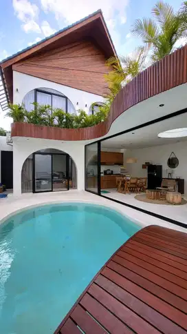 Dijual Villa Mewah Modern strategis di Seminyak