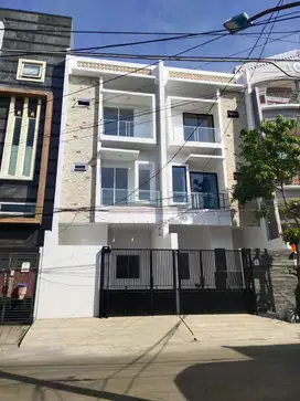Rumah Muara Karang 3 Lantai Ukuran 5x15 Unfurnished