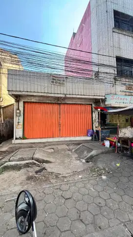 DISEWAKAN RUKO DEPAN PASAR KIARACONDONG
