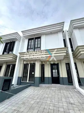 Rumah Baru Gress White House Dian Istana, Surabaya
