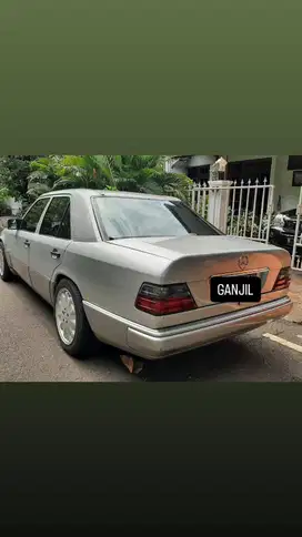 Mercedez Benz W124 300E