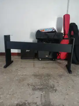 Dijual meja kayu portable untuk keyboard 7 oktaf