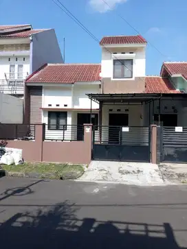 Disewakan Rumah Siap Huni di Prima Harapan Regency dekat Sumarecon