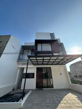 Dijual rumah baru Gress ketintang lebar 8