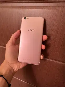 Vivo V5s 4/64 GB