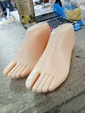 kaki patung jual lusinan