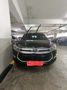 Inova Diesel 2.4 AT Hitam Tangan Pertama