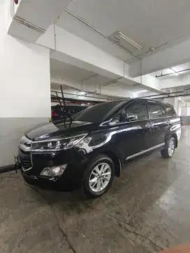 Inova Diesel 2.4 AT Hitam Tangan Pertama