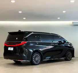 Lexus LM350h Km3000 Record Tgn1 dr Baru Black on Black Mulus Perfect