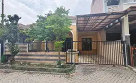 Dijual rumah siap huni surabaya selatan lokasi di perum palm Spring ja