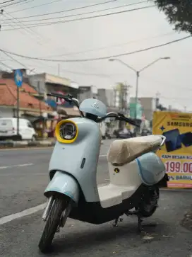 SEPEDA LISTRIK VARILUX PRO