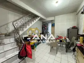 ANA RUMAH 3.5LT LUAS 5X20M LOKASI BAGUS DI JELAMBAR