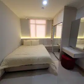 DISEWAKAN APARTEMEN GARDENIA BOULEVARD 2BR LANTAI 18 TOWER A